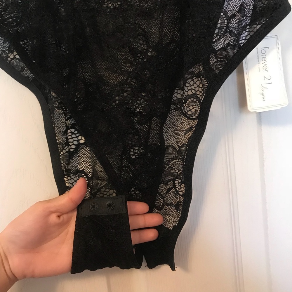 Black BodySuit ( Lace ) - Picture 4 of 6